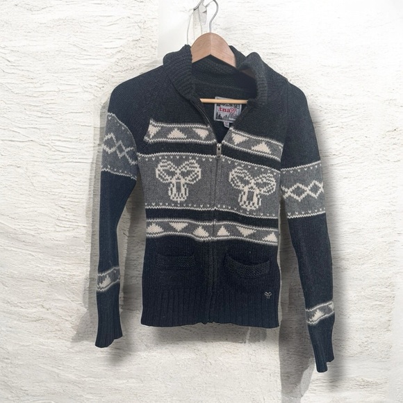 TNA Women's Black and Gray 100% wool cowichan Sweater zip up M - Picture 1 of 6
